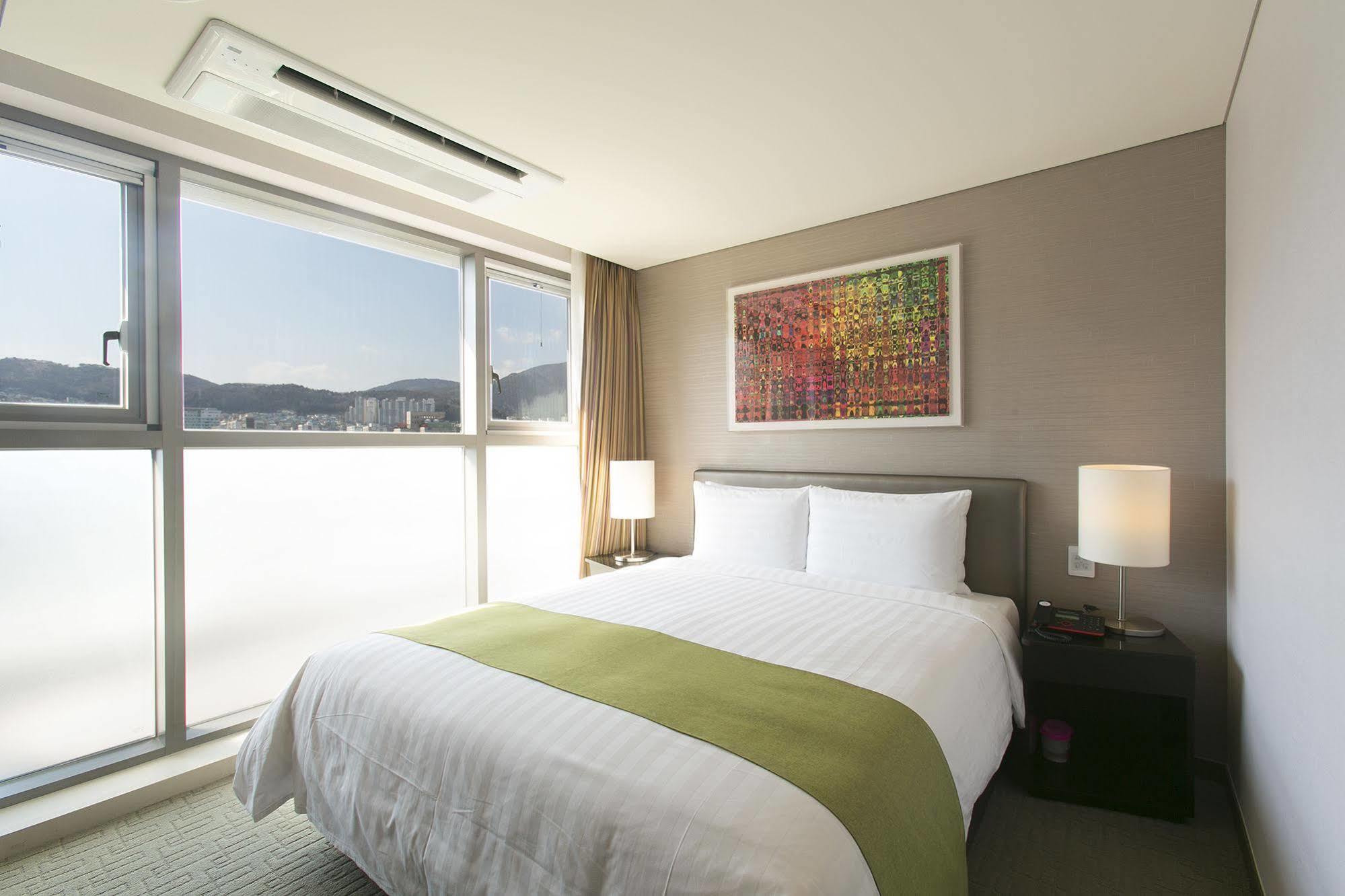 Aventree Hotel Busan Exterior photo